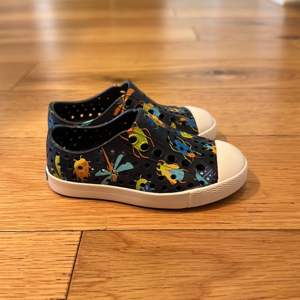 New without tags Native sandals